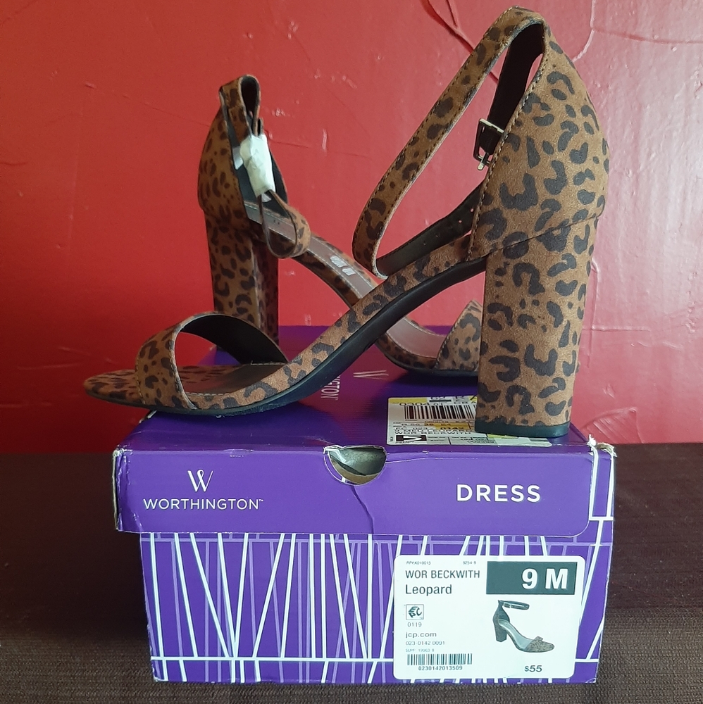Worthington NWT Leopard sandal Size 9!! 🐆